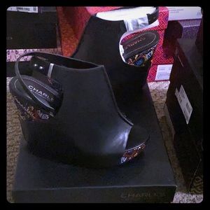 Charles David wedges